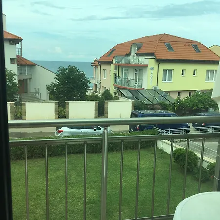 Budzhaka Black Sea Paradise מלון דירות סוזופול